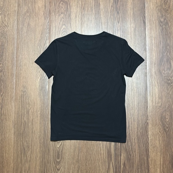 🔥🔥🔥 VTG Burberry Black Short Sleeve Tee Size: Small🔥🔥🔥 - Picture 2 of 8